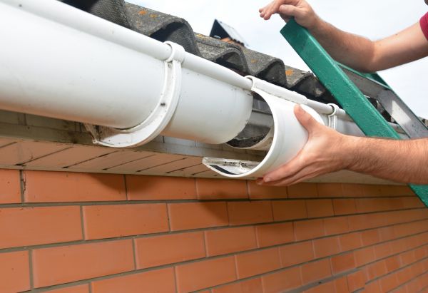 Cost of Gutter Maintenance in South Lyon